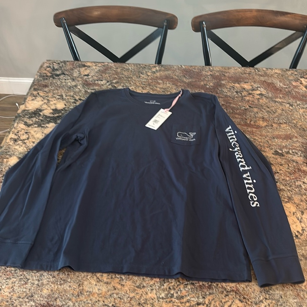 Women's Vineyard Vines Navy Long Sleeve Pocket Tee, New with tags, medium